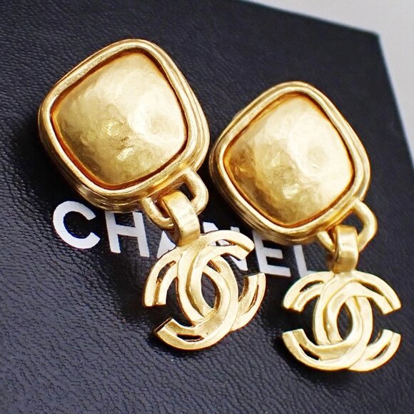 CHANEL CC Logo Drop Earrings 97A Clip-On GHW France Vintage 498-082025 - Picture 1 of 10